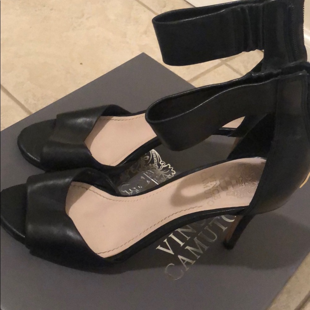 Heels - Picture 2 of 2